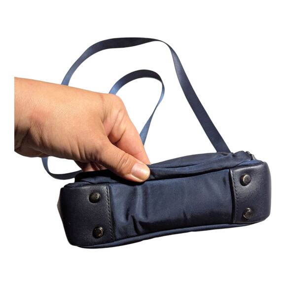 Tumi Navy Voyageur Troy Crossbody Bag  Marine Blue Silver Hardware. - Picture 3 of 8